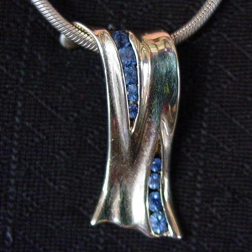 Waterfall Yogos White Gold